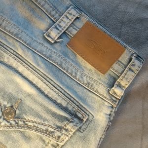 Silver jeans co.